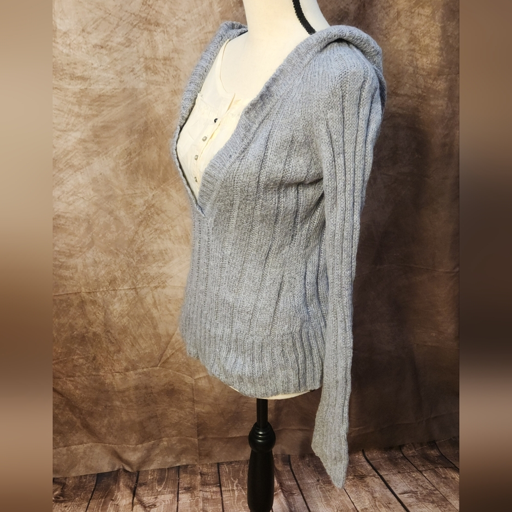 Soft Ribbed Hooded Knit Sweater With Layered Insert – Gray – Size S - Picture 7 of 8